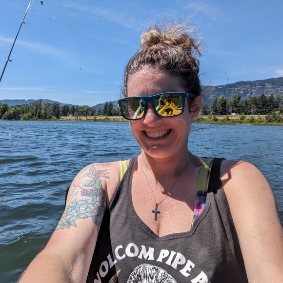 Meet your Posher, Megan - Picture 2 of 2